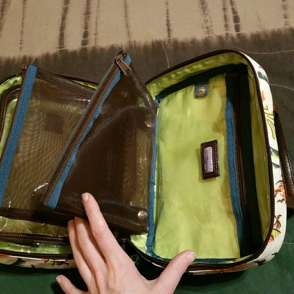 Stephanie Johnson Cosmetic Toiletries case. NEW - Picture 7 of 8